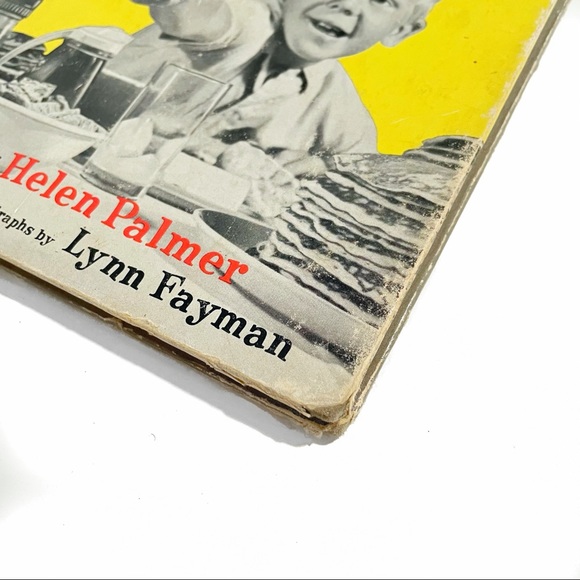 DO YOU KNOW WHAT I'M GOING TO DO NEXT SATURDAY? DR. SEUSS, BY HELEN PALMER 1963 - Picture 2 of 6